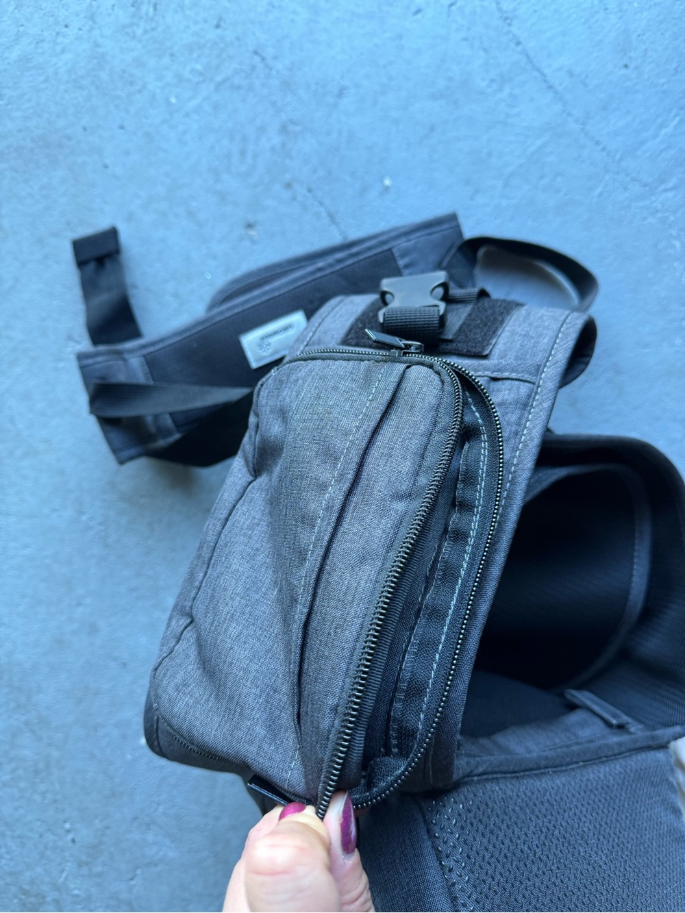 New Baby hip carrier - Picture 5 of 5